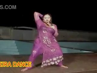 নতুন mujra মধ্যে বৃষ্টি ভেজা