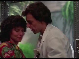 Adrienne barbeau swamp нещо див дан от inviting g mods