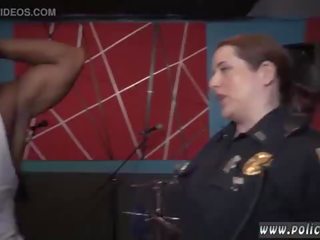 Lesbisk politiet offiser og angell somre politiet gangbang rå video