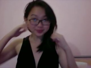 Đáng yêu và tán tỉnh á châu teen&comma; harriet sugarcookie