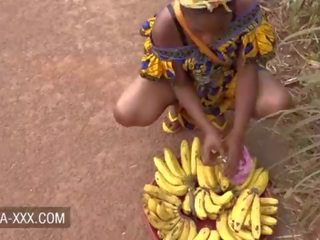 Negra banana seller amada seduzido para um tremendous porno