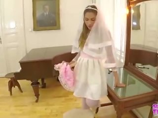Trailer&num;2 бебе nicols мами на тя другар преди сватба