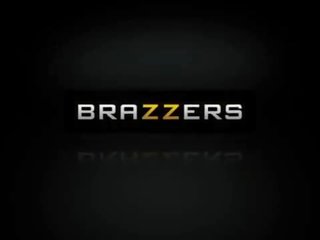 Brazzers - stor pupper ved skole - (rikki six, keiran lee) - duel intentions