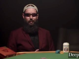 Deeper&period; gambler bets jo erotika žmona į aukštas stake žaidimas