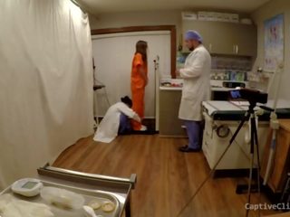 Personligt fängelse fångad använder sig av inmates för medicin testning & experiments - gömd video&excl; klocka som inmate är begagnade & förödmjukade av lag av doktorer - donna leigh - orgasmen forskning inc fängelse edition delen 1 av 19